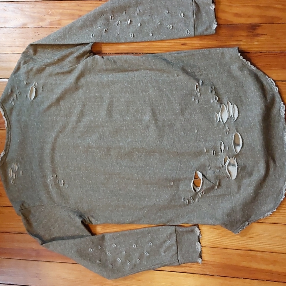 Distressed Sweater - Picture 5 of 6